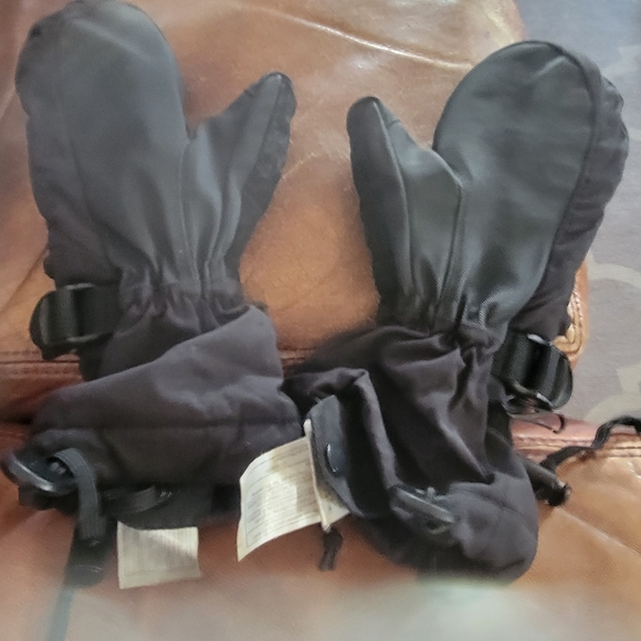 Burton Black Snow Mittens - Picture 3 of 5